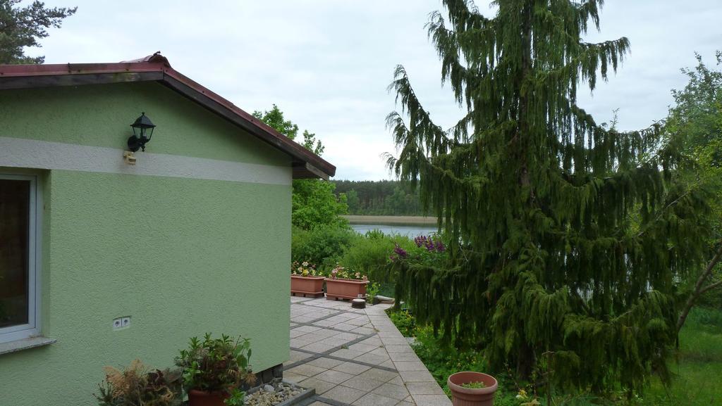 Bungalow Am Kuestrinsee Bei Lychen Exteriér fotografie